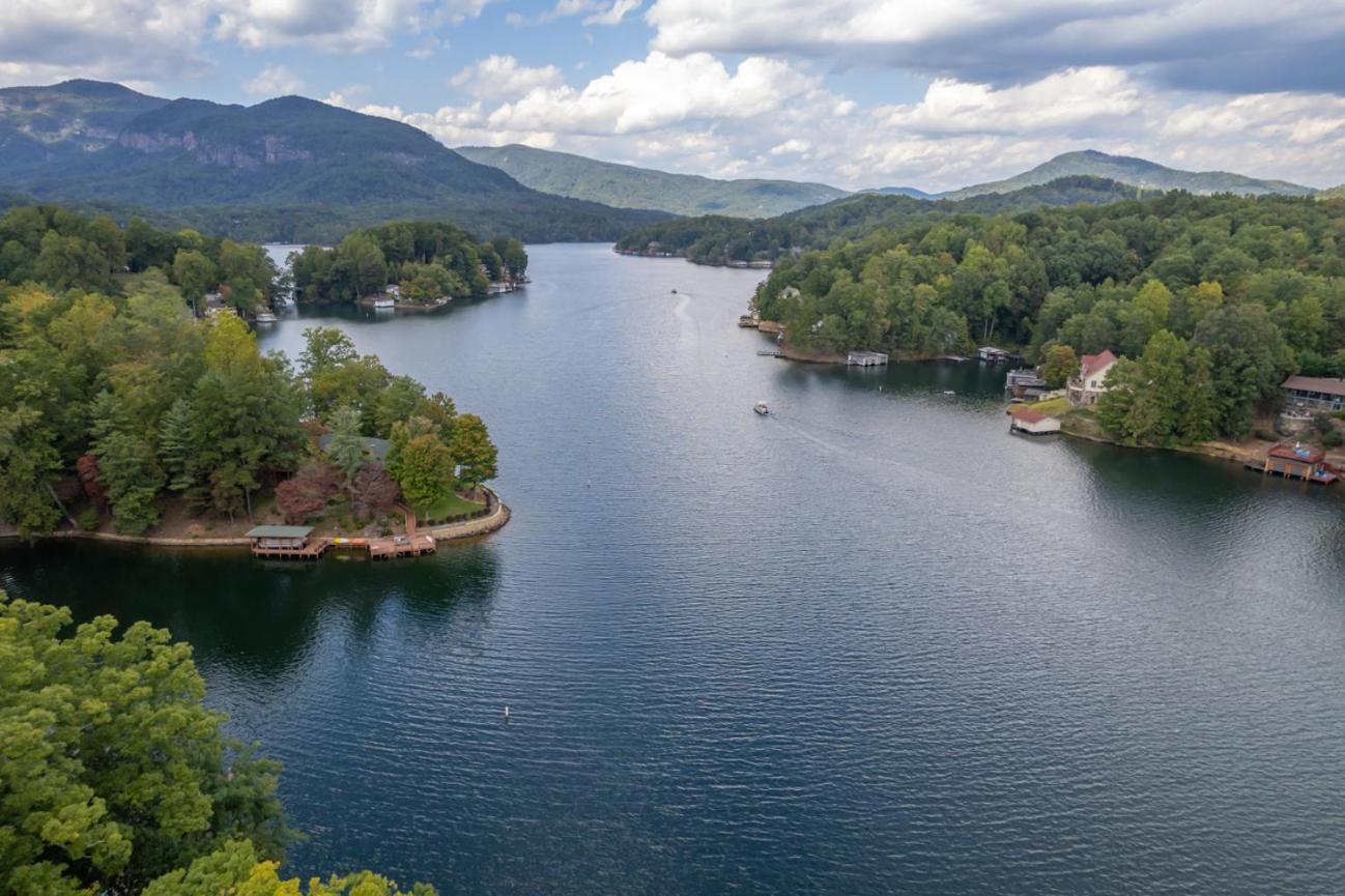 Russell'S Fort At White Oak Point: Historical Cabin On Lake Lure, Luxury, Direct Lake Access! Villa Ngoại thất bức ảnh